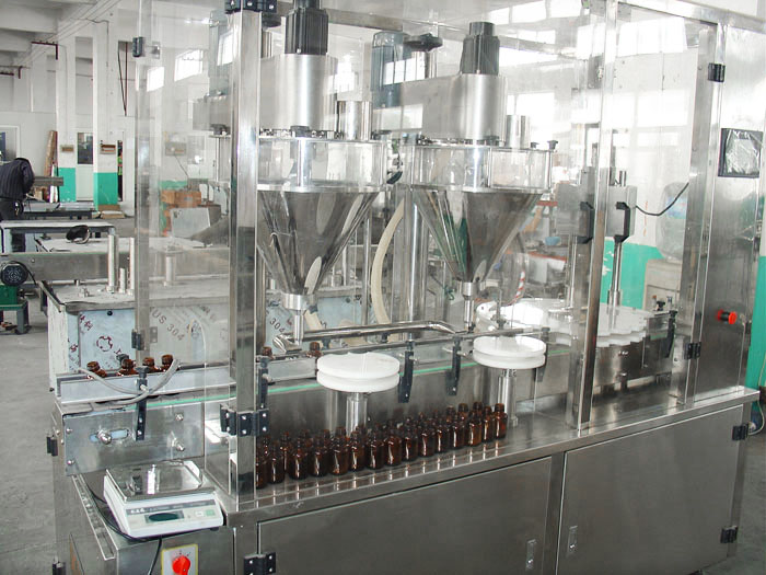 1735356962548526.jpg 大容量直線式粉劑灌裝旋(軋)蓋一體機-雙頭.jpg